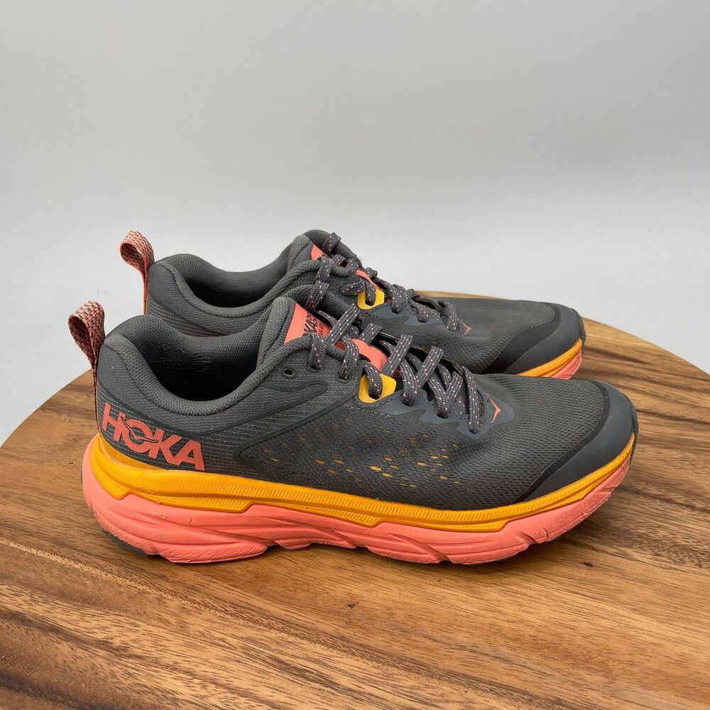 Hoka One One Challenger ATR 6 Shoes Womens Size 7 B Dark Gray Running Comfort